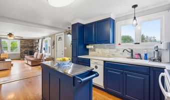 10 First St, Canaan, NH 03741