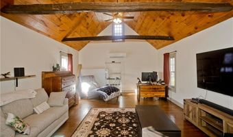 175 Huntinghouse Rd, Glocester, RI 02857