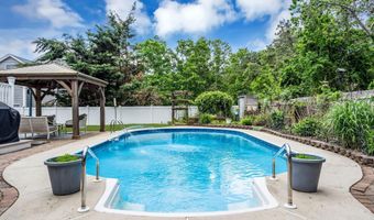 382 Wheaton Ave, Bayville, NJ 08721