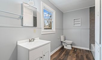 210 West St, Batesville, MS 38606