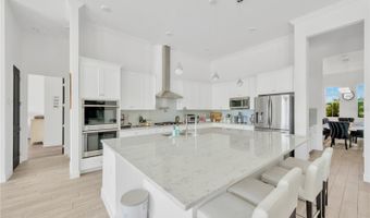 832 MANNS HARBOR Dr, Apollo Beach, FL 33572