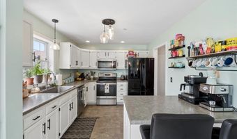14 Abbey Rd, Brentwood, NH 03833