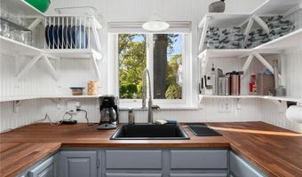 23 Abalone Rd, North Kingstown, RI 02874