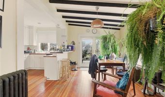51 Warner St, Newport, RI 02840