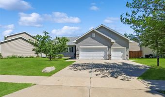 910 NE 45th St, Ankeny, IA 50021