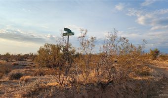 2204 S Six Shooter Rd, Yucca, AZ 86438