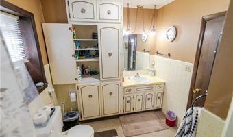 212 N 9th St, Atchison, KS 66002