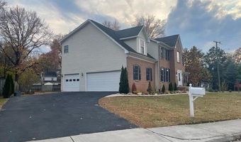 2907 DUMAS St, Alexandria, VA 22306