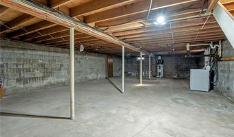 14 Campbell St, Amityville, NY 11701