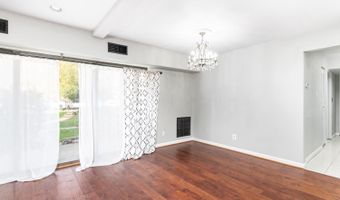 7802 DASSETT Ct T-3, Annandale, VA 22003
