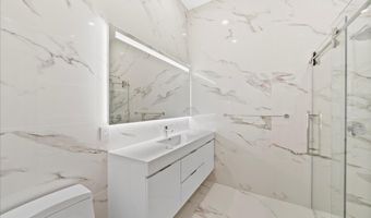 10 Morley Ct, Albertson, NY 11507