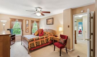 278 Oakleigh Woods Dr, Ballwin, MO 63011