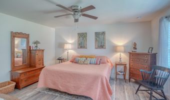 122 LULU Ln, Dover, DE 19901