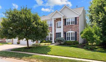 268 Magnolia Trace Dr, Ballwin, MO 63021