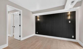 1401 N RHODES St 604, Arlington, VA 22209