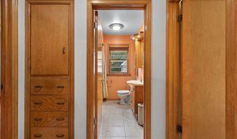 216 W SEYMOUR St, Appleton, WI 54915