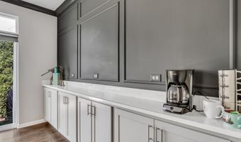 3227 N Heritage Ln, Arlington Heights, IL 60004