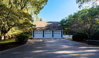 85 Sheep Farm Dr, East Greenwich, RI 02818