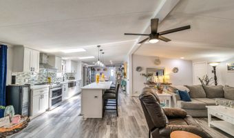 38 Kings Ln, Cape May Court House, NJ 08210