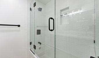 871 N BONITA Way E, Centerville, UT 84014