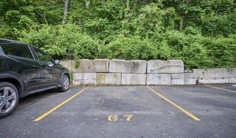 3 Colonial Village Dr 10, Arlington, MA 02476
