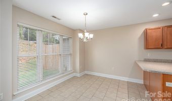 8 Kaylor Dr, Arden, NC 28704