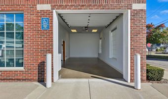 218 S Main St, Almont, MI 48003