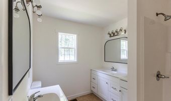 212 Cornfield Ln, Appomattox, VA 24522