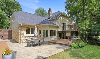 1954 Lakeview Dr, Avon, IN 46123