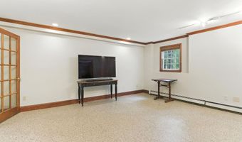 68 Perry Rd, Bedford, NH 03110