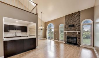 1905 N Stillwater Rd, Arlington Heights, IL 60004
