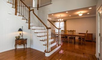 27 Brittany Ct, Atlantic Highlands, NJ 07716