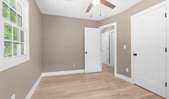 8 Andrea Dr, Alloway, NJ 07462