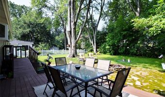 594 Terra Ln, Amherst, OH 44001