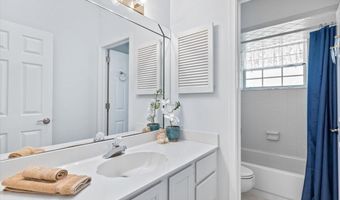 1193 LINKSIDE Ct E, Atlantic Beach, FL 32233