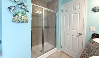 194 S PORT ROYAL Ln, Apollo Beach, FL 33572