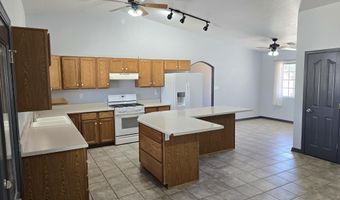 986 W Coffee Dr, Benson, AZ 85602