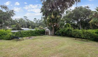15 Palmetto Beach Dr, Bluffton, SC 29910
