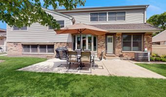 3026 N Stratford Rd, Arlington Heights, IL 60004