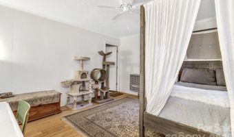 18 Leisure Mountain Rd, Asheville, NC 28804