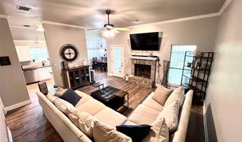 311 S Parkridge Dr, Benton, LA 71006