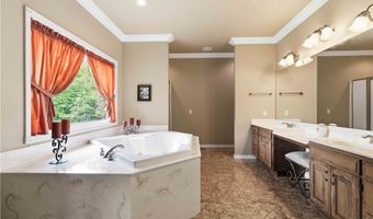 136 Riverview Dr, Anderson, MO 64831