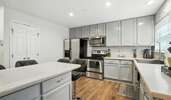 1271 Timberland Dr, Woodlawn, OH 45215