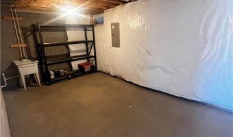 510 W Village Green Blvd, Adams Twp., PA 16046