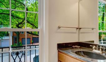 117 PRINCESS St, Alexandria, VA 22314