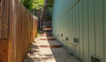 517 Sumner Ave, Aptos, CA 95003