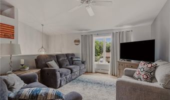 11 Carol Ave, Bristol, RI 02809