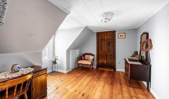 15 Fairfax St, Bangor, ME 04401