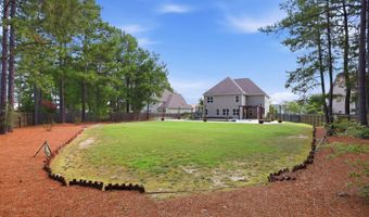107 Walkabout Dr, Aberdeen, NC 28315