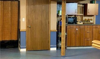 135 Ridgeland Dr, Amherst, OH 44001